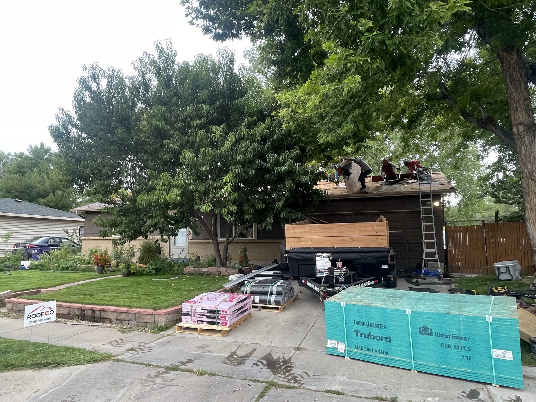 Roofco roof tear-off and replacement on Denver-area home